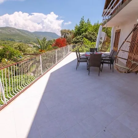 Gasthof Fisherman Molunat